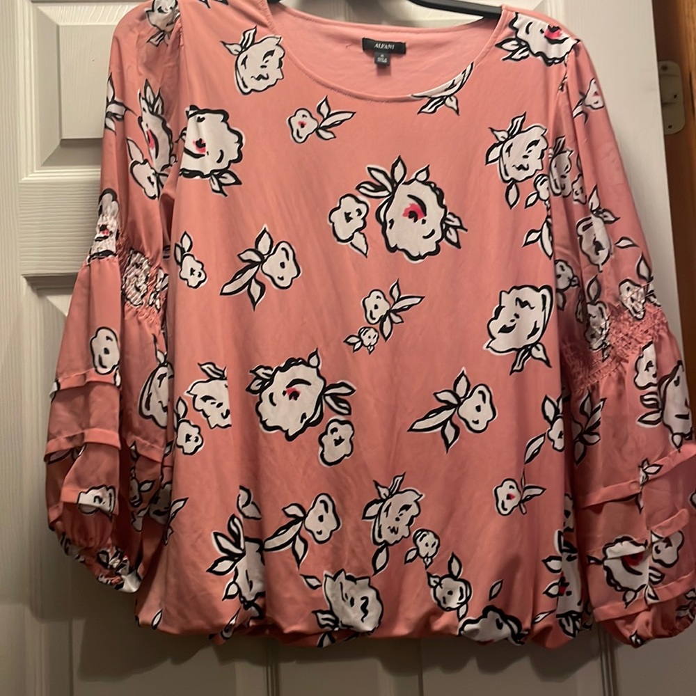 Pink Alfani top